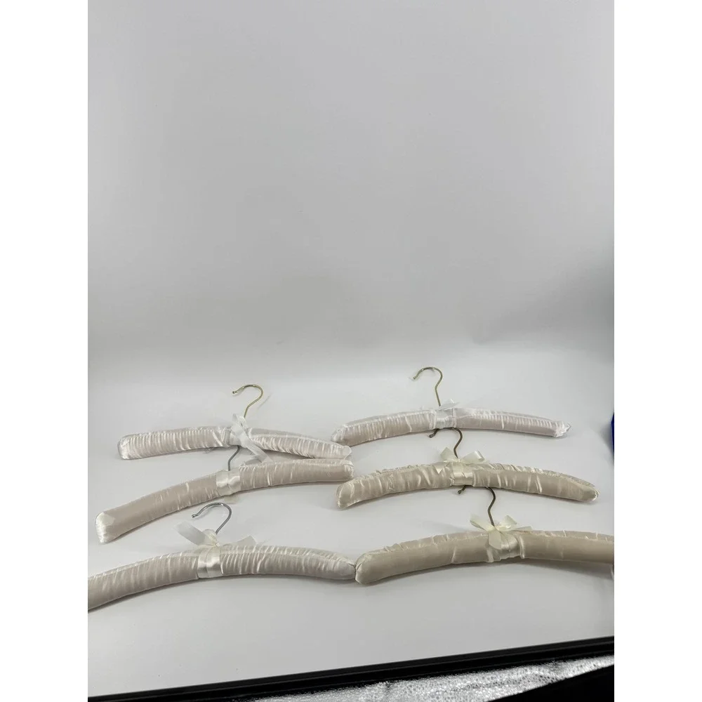 Set of 6 Vintage Padded Satin Hangers Cream Champagne Ribbon Bow Bridal Closet